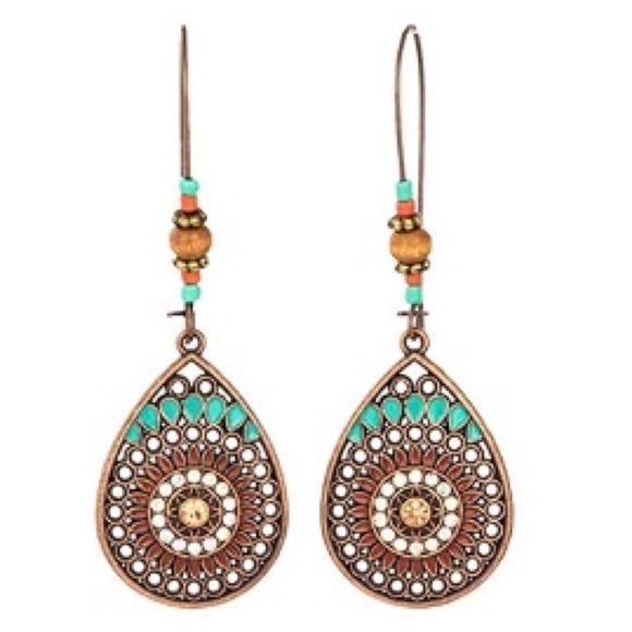 :: Bohemian Vintage Exotica Dangle Earrings - Picture 3 of 6